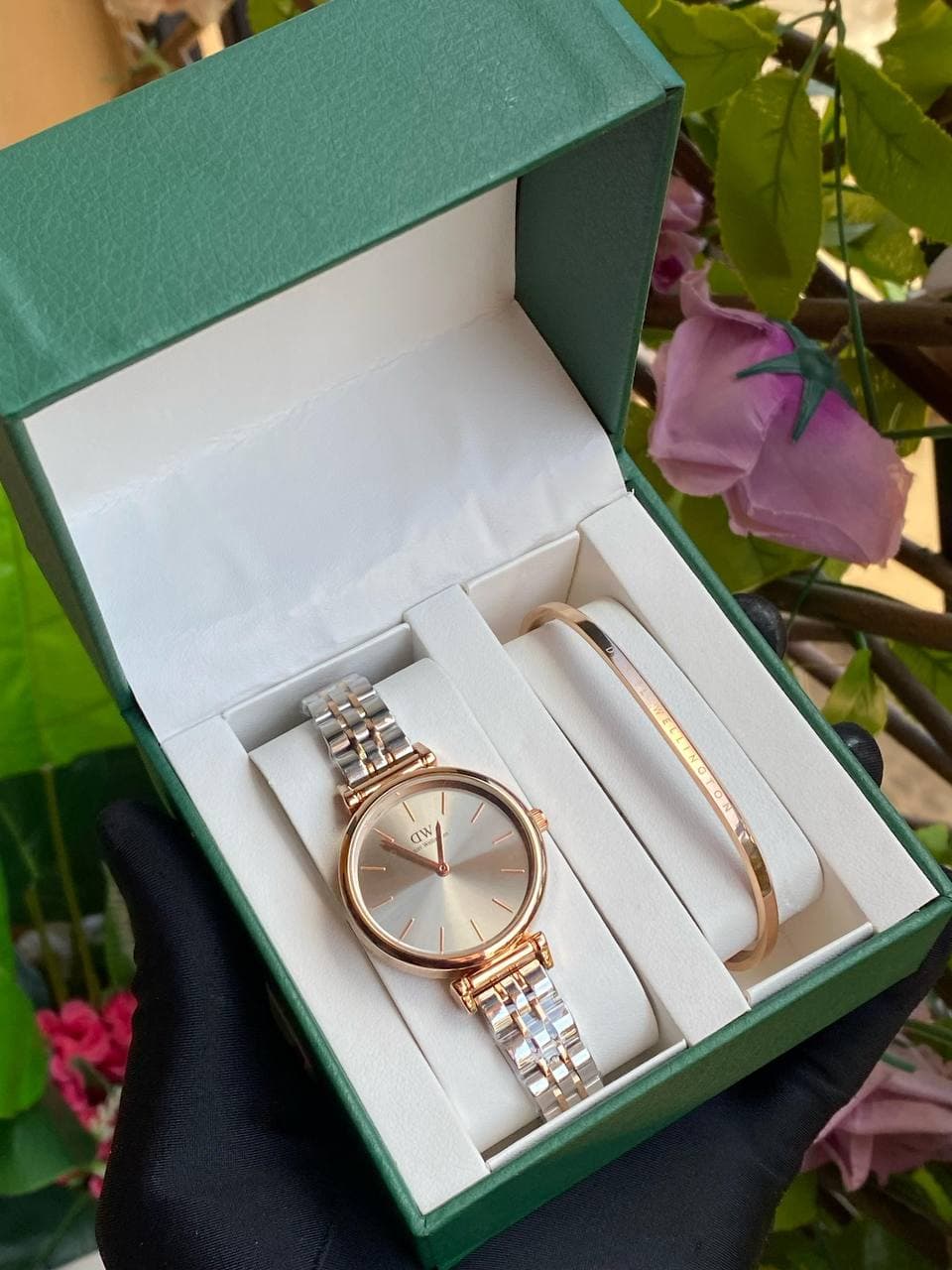 DW Ladies Watch x Bracelet Set